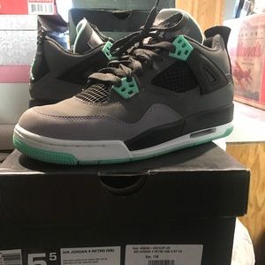 Green glow 4s